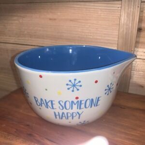 Temptations 2QT Mixing Bowl With Spout‎ "Bake Someone Happy"  Reindeer Seasonal